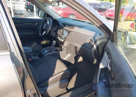 2017 Nissan Rogue Sv z USA, uszkodzony, nr VIN 5N1AT2MV2HC893047